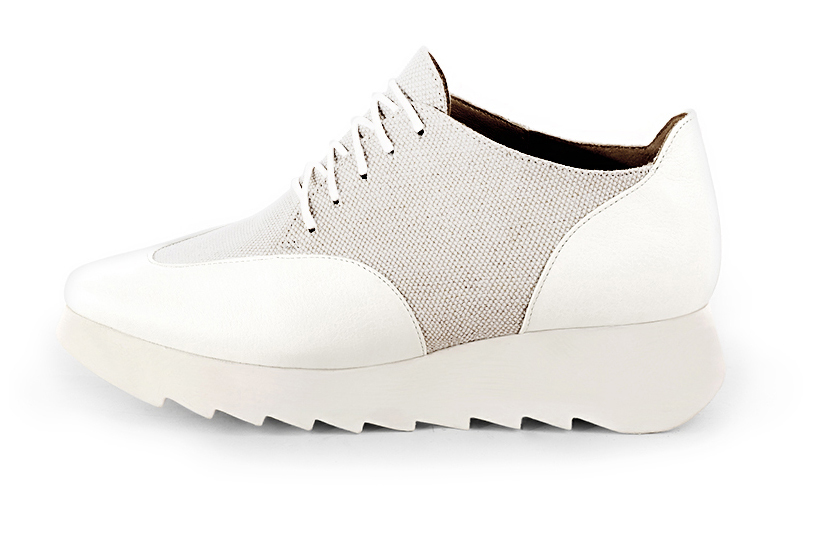 Off white women's casual lace-up shoes. Square toe. Low rubber soles. Profile view - Florence KOOIJMAN